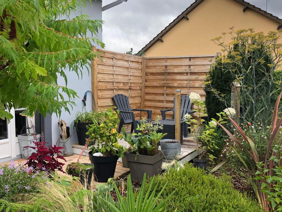 Bed and Breakfast Les Nuits Victoriennes Saint-Germain-du-Corbeis Exterior foto